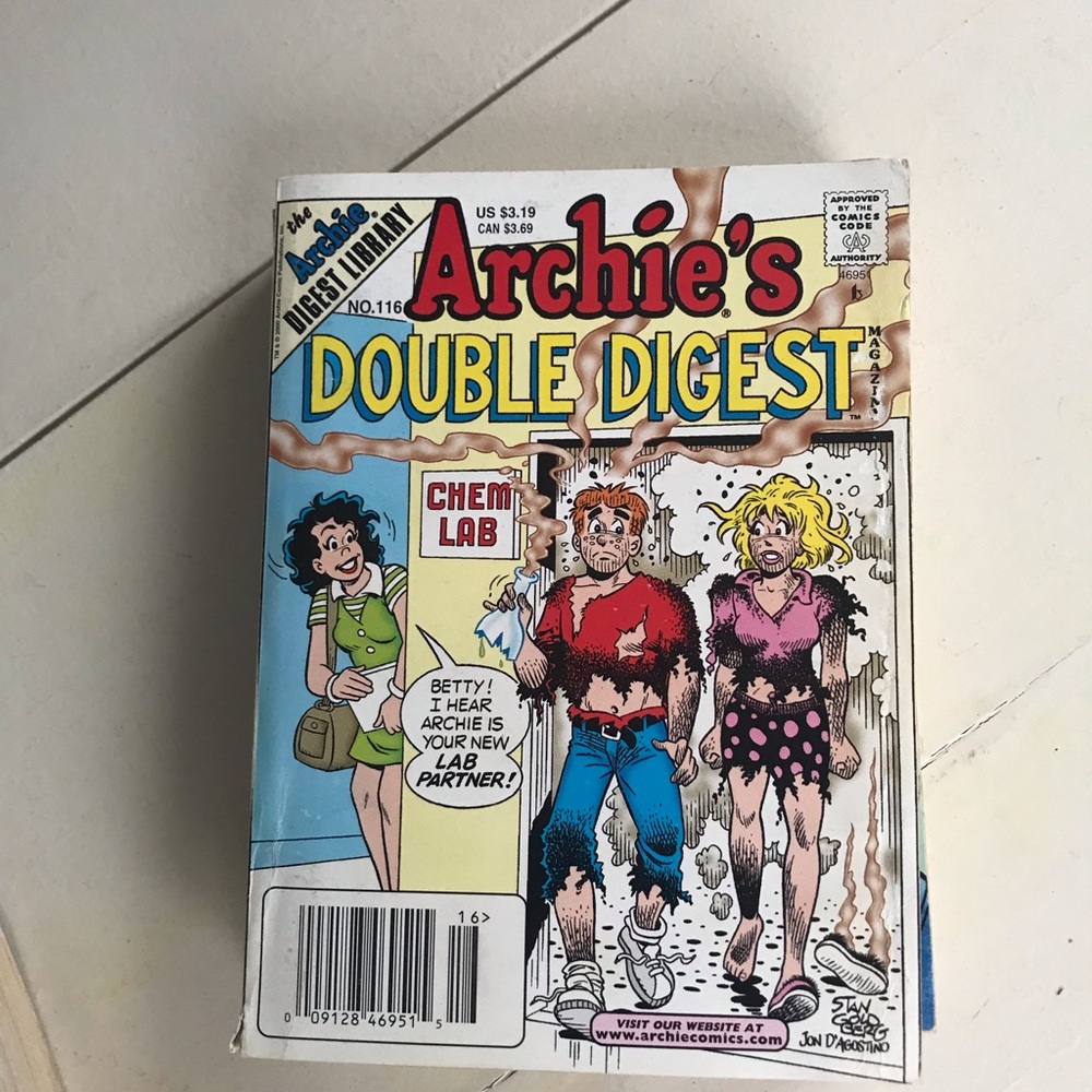 Archie’s Double Digest Comic Book #116- Colorful Cover